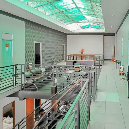 Urbanview Hotel Bagoes Sintang By Reddoorz Eksteriør bilde