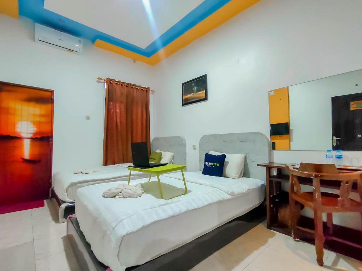 Urbanview Hotel Bagoes Sintang By Reddoorz Eksteriør bilde