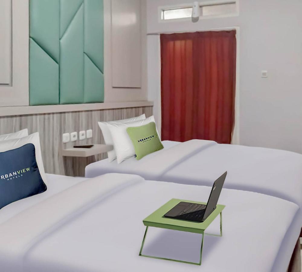 Urbanview Hotel Bagoes Sintang By Reddoorz Eksteriør bilde