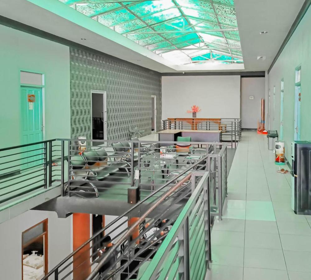 Urbanview Hotel Bagoes Sintang By Reddoorz Eksteriør bilde