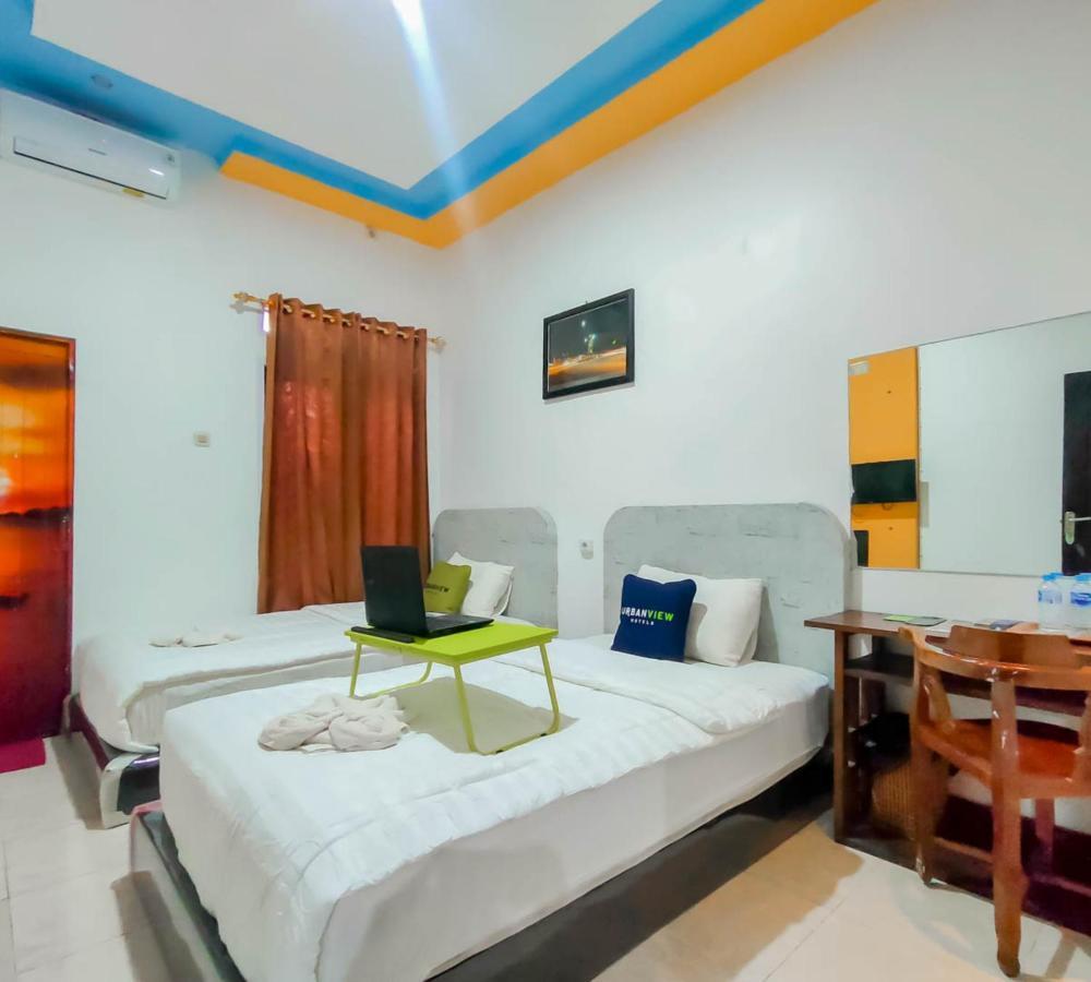 Urbanview Hotel Bagoes Sintang By Reddoorz Eksteriør bilde