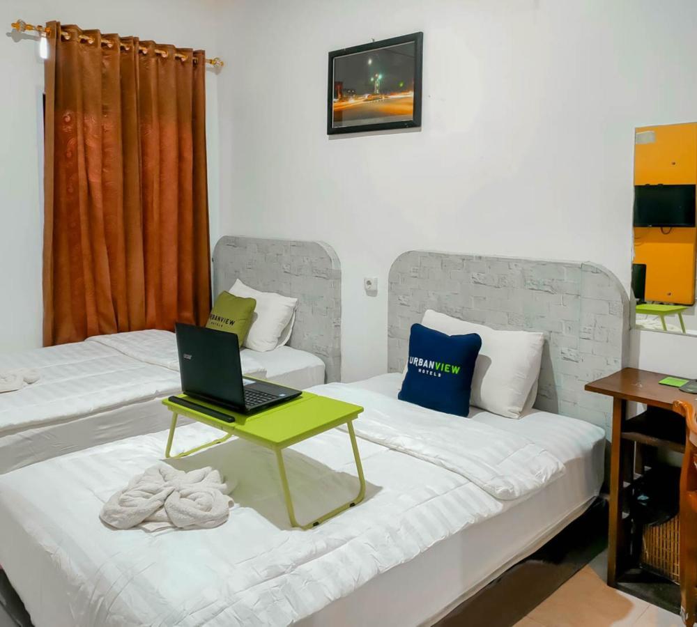 Urbanview Hotel Bagoes Sintang By Reddoorz Eksteriør bilde