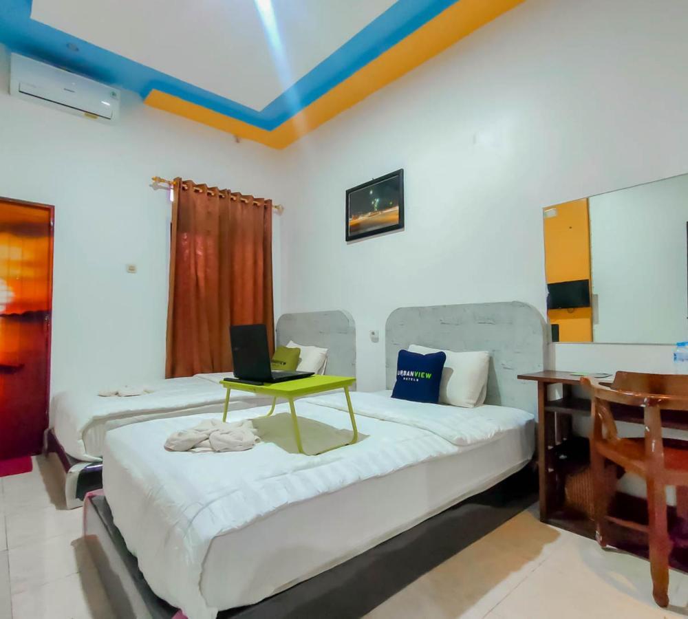 Urbanview Hotel Bagoes Sintang By Reddoorz Eksteriør bilde